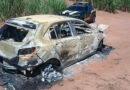 Veículo roubado é encontrado incendiado em estrada rural de Ibaté