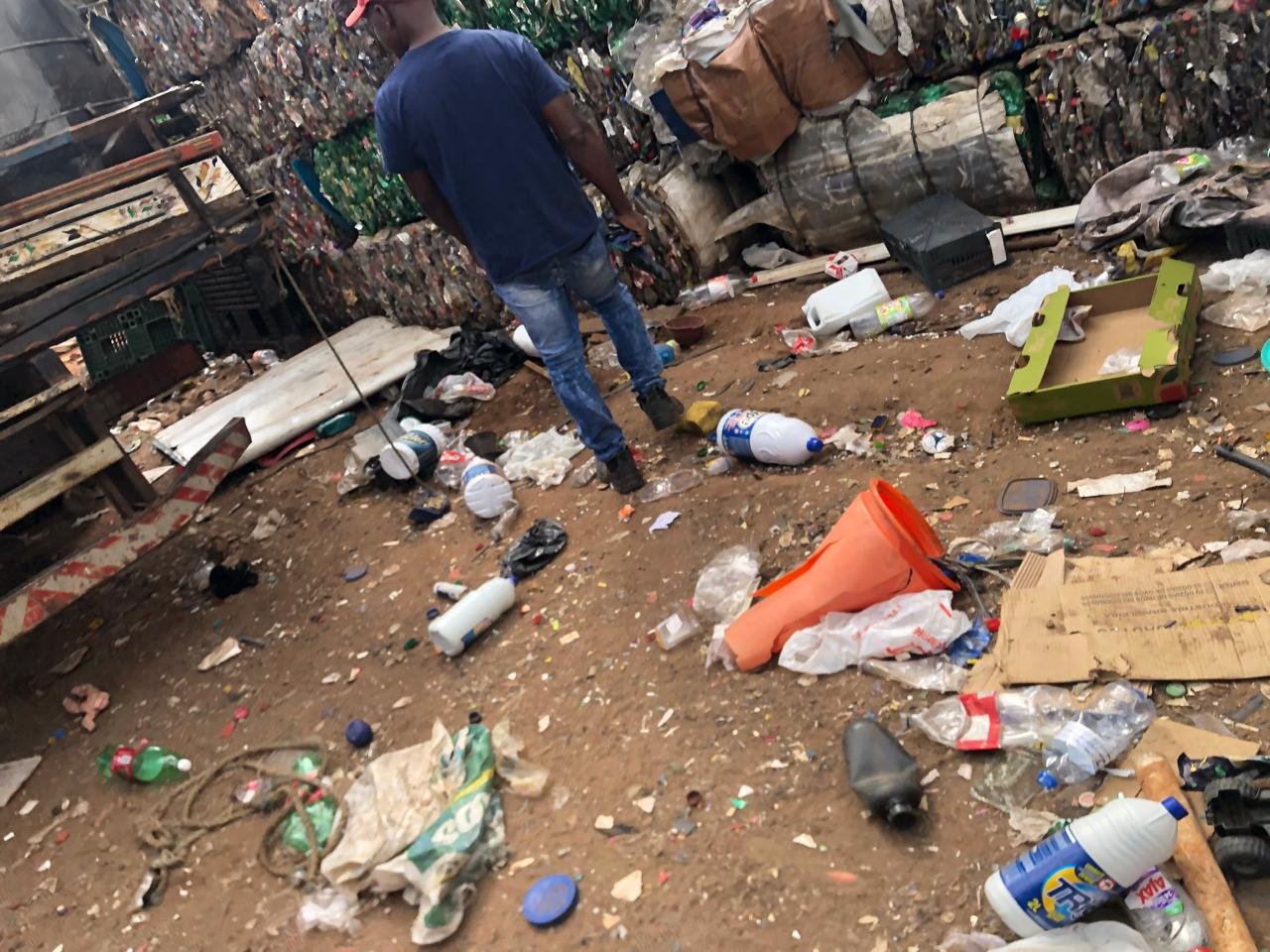 Operação conjunta fiscaliza depósito de sucata em São Carlos