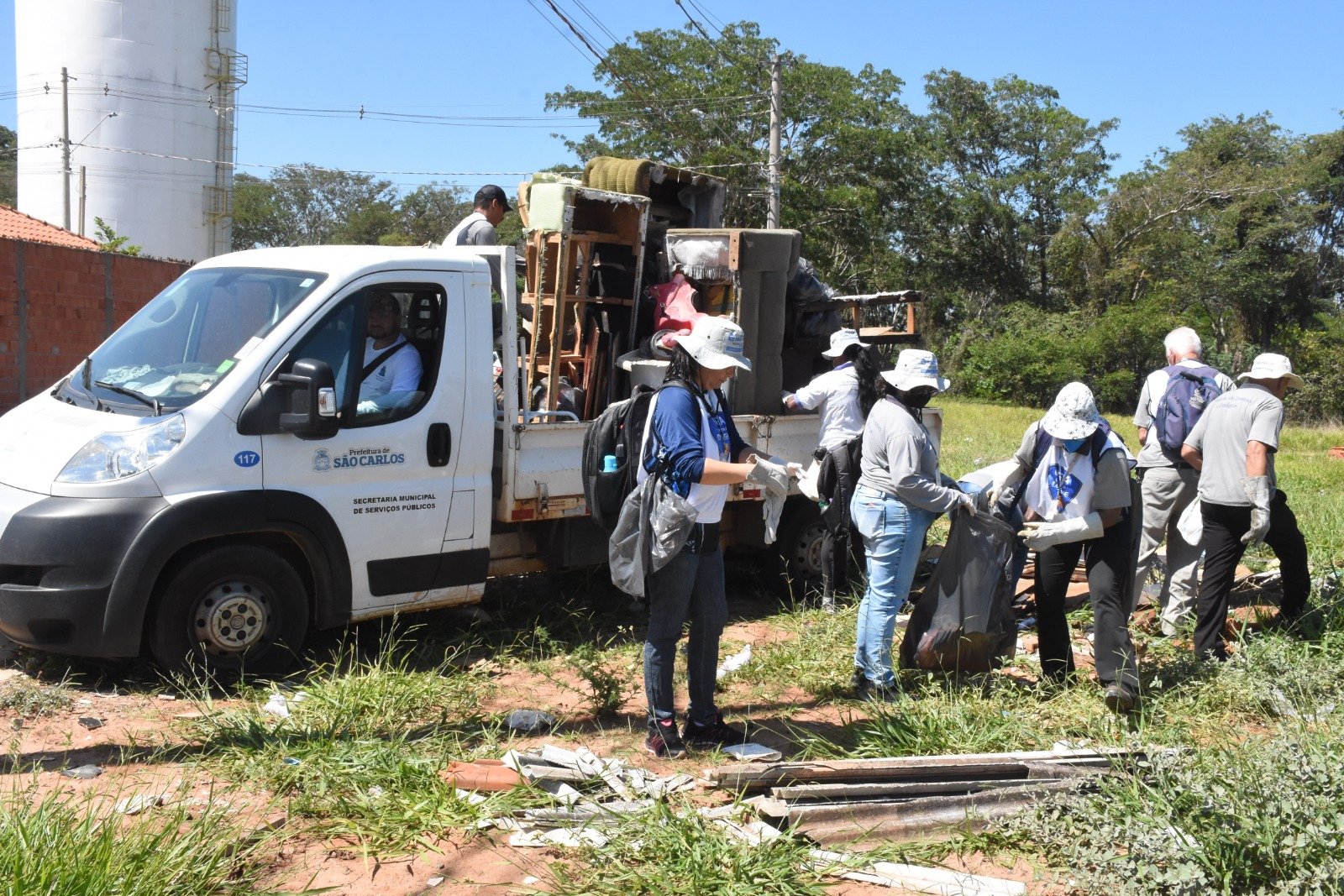 São Carlos realiza 1º mutirão contra a dengue no Residencial Eduardo Abdelnur