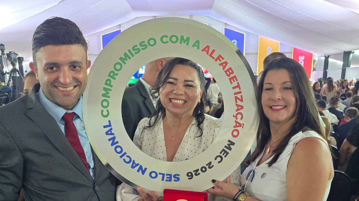 Ibaté recebe em Brasília a medalha de ouro do Selo Nacional Compromisso com a Alfabetização