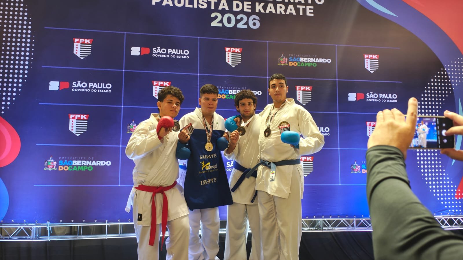 Atletas de Ibaté conquistam títulos no Campeonato Paulista de Karatê