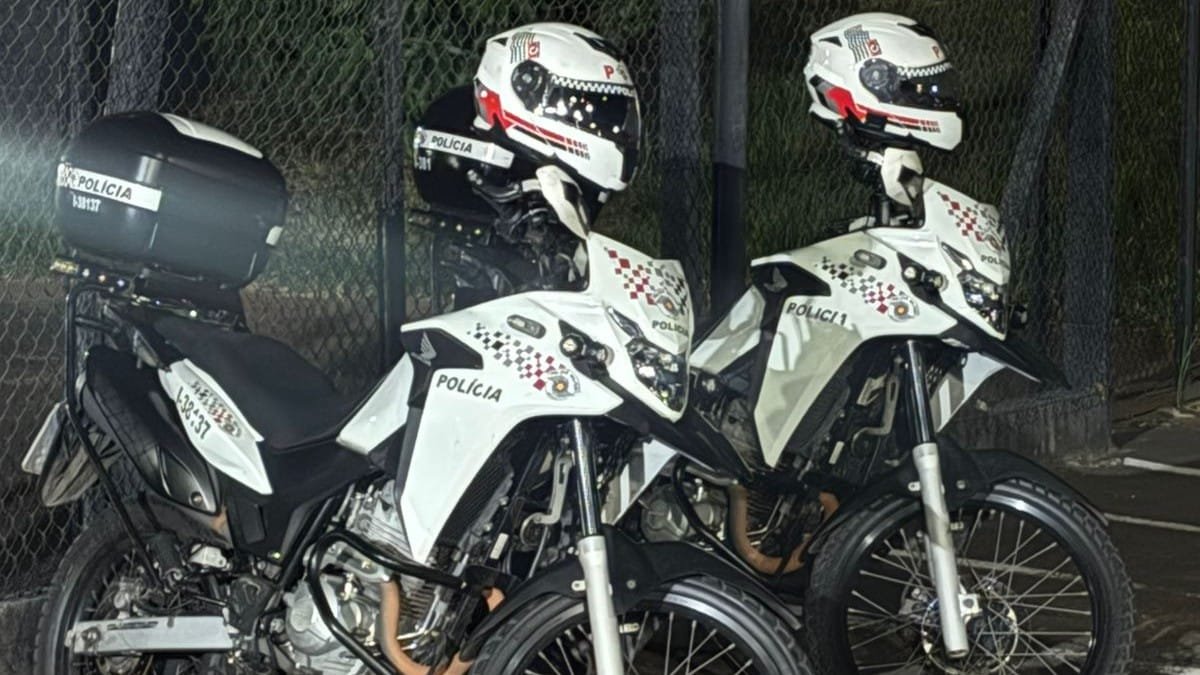 Polícia Militar apreende menores e recupera carro roubado em Ibaté