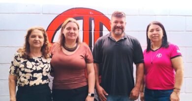 Vereador visita escola estadual após informações de virose entre alunos Vereador visita escola estadual após informações de virose entre alunos