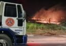 Incêndio em vegetação mobiliza Defesa Civil durante a madrugada em Ibaté