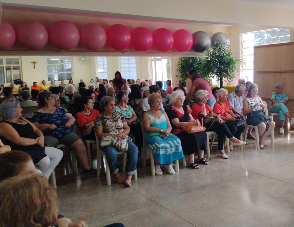 Centro Vera Lúcia Pilla celebra o Dia das Mães
