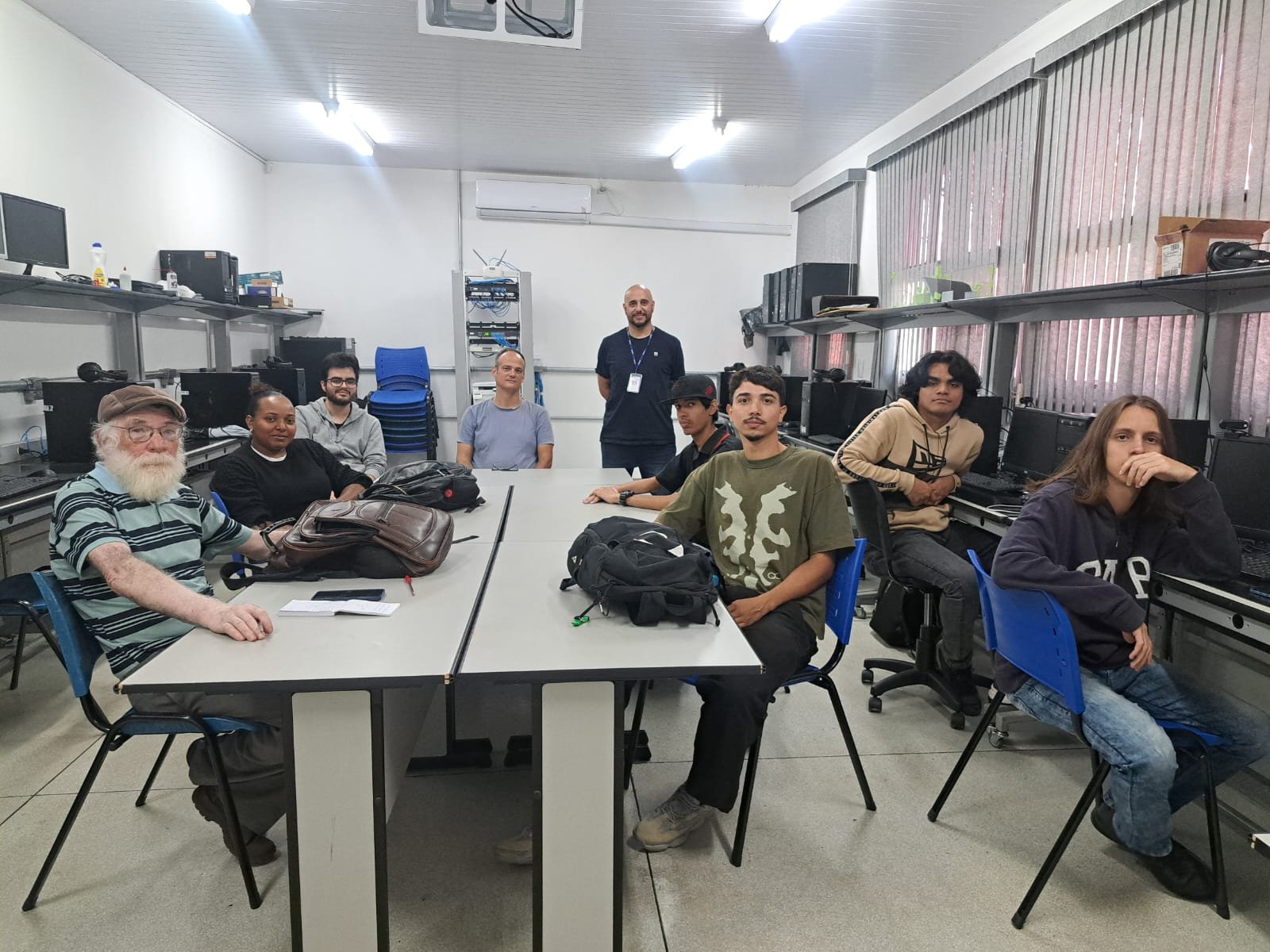 FESC inicia curso gratuito de manutenção de micro em parceria com o SENAC