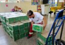 Merenda o ano todo: kits são entregues nas escolas para distribuição aos alunos