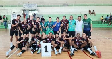 São Carlos conquista ouro no vôlei masculino e no biribol nos jogos regionais São Carlos conquista ouro no vôlei masculino e no biribol nos jogos regionais