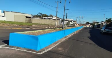 Prefeitura de Ibaté revitaliza canteiro central no bairro São Benedito
