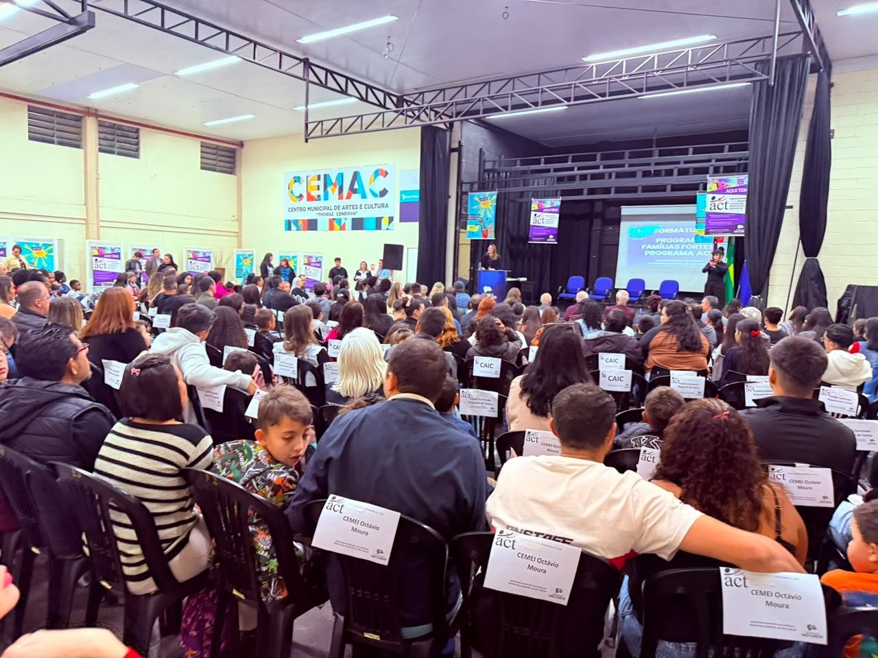 Secretaria das famílias abre inscrições para os programas Famílias Fortes e ACT