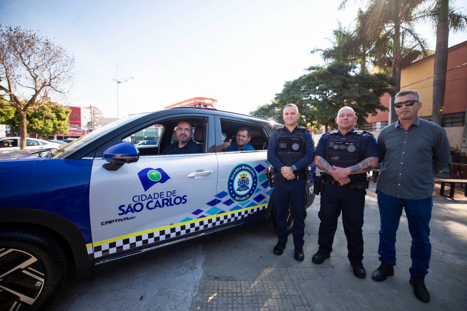 Guarda municipal recebe primeira viatura 100% elétrica