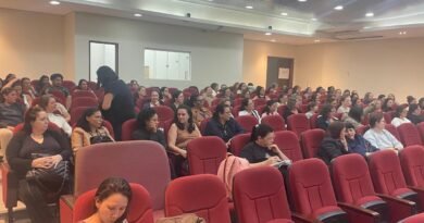 Formação reúne profissionais da rede municipal para fortalecer práticas na Educação Infantil Formação reúne profissionais da rede municipal para fortalecer práticas na Educação Infantil