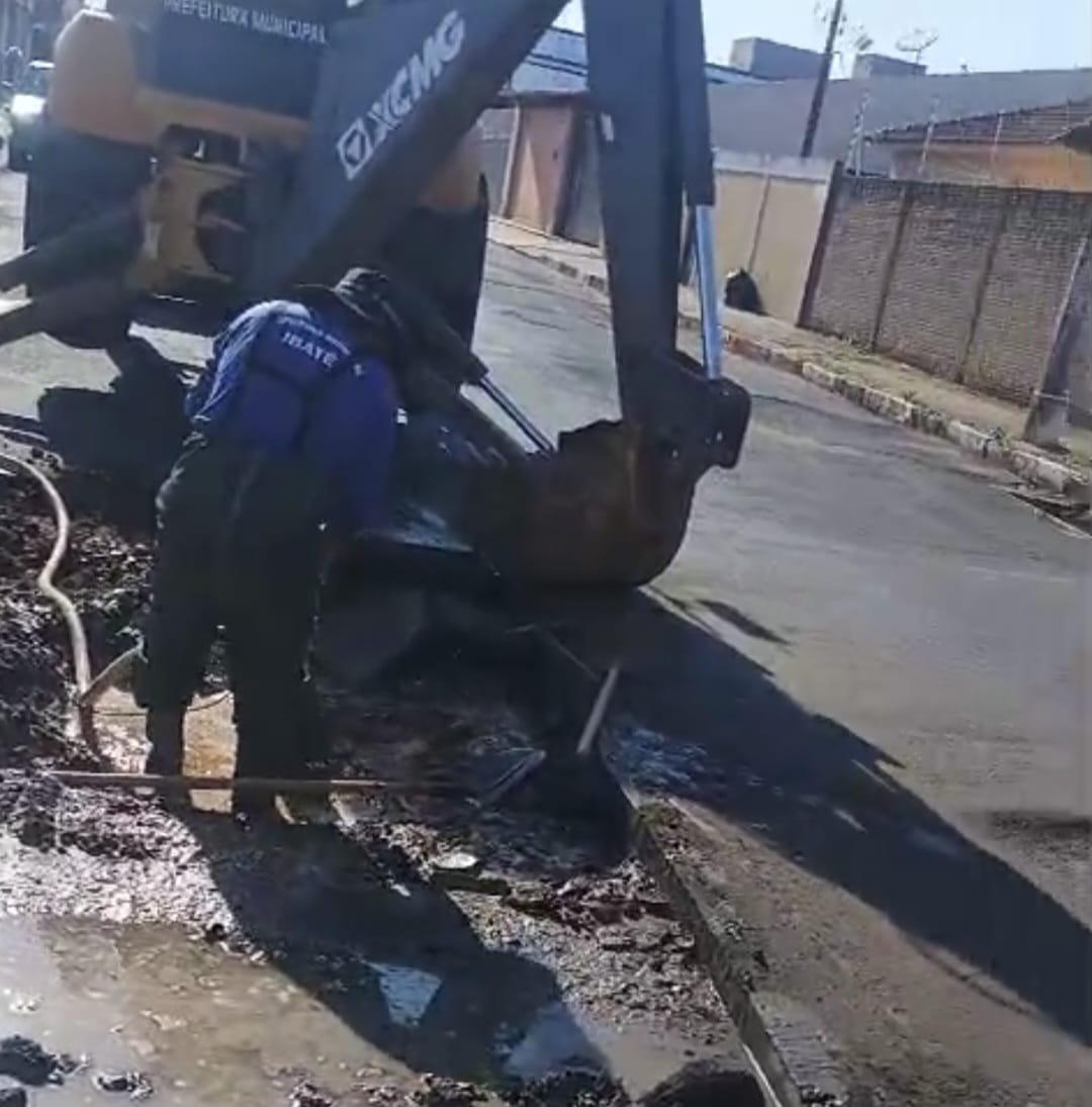 DAE realiza reparo em vazamento de água no Centro e pode ocorrer interrupção no abastecimento no Santa Terezinha e parte do Jardim Mariana