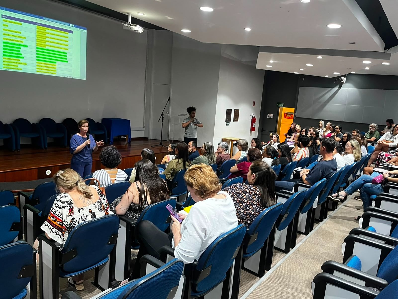 São Carlos inicia construção de currículo municipal de educação com participação da rede