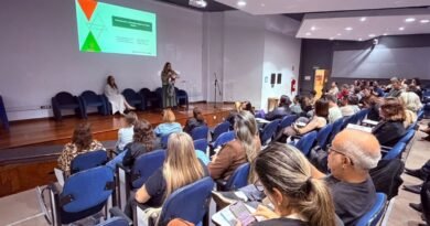 Secretaria de Educação promove formação sobre educação em tempo integral