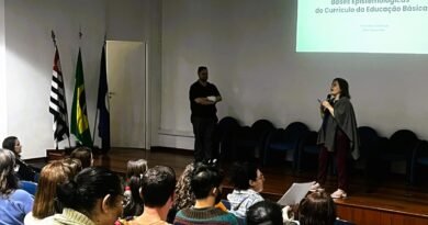São Carlos inicia formação para construção do currículo municipal São Carlos inicia formação para construção do currículo municipal
