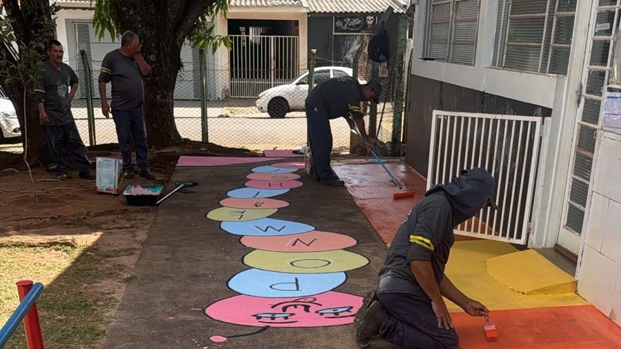 CEMEI Juliana Perez recebe pinturas pedagógicas nos espaços de convivência