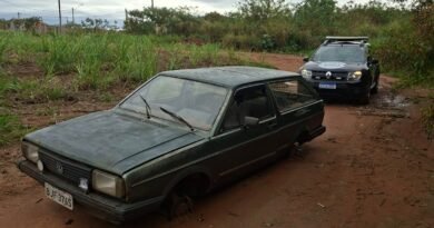 Veículo é localizado abandonado em área rural de Ibaté Veículo é localizado abandonado em área rural de Ibaté