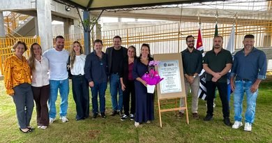Prefeitura e Rumo entregam nova passarela acessível em Ibaté com homenagem ao ex-prefeito Mauro Telles Prefeitura e Rumo entregam nova passarela acessível em Ibaté com homenagem ao ex-prefeito Mauro Telles